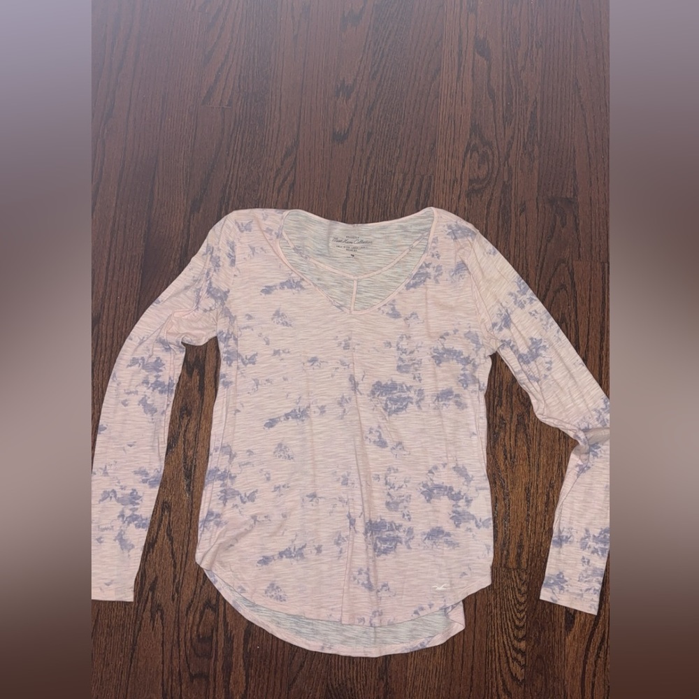 Hollister Long Sleeve Shirt - Picture 2 of 4